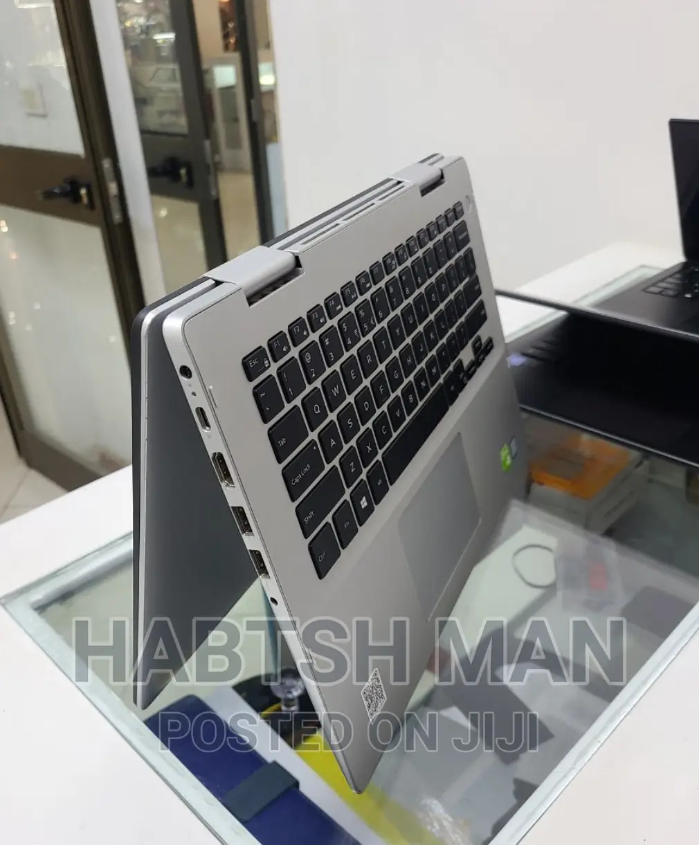 New Laptop Dell Inspiron 15 8GB Intel Core i5 SSD 256GB