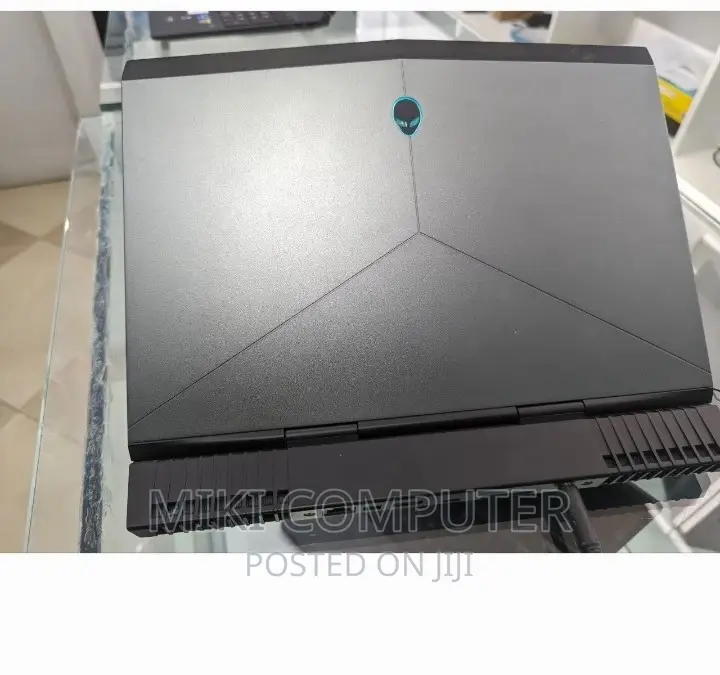 New Laptop Alienware M17x R2 16GB Intel Core I5 HDD 1T