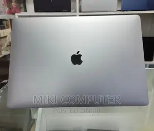 New Laptop Apple MacBook Pro 2017 16GB Intel Core I7 SSD 512GB