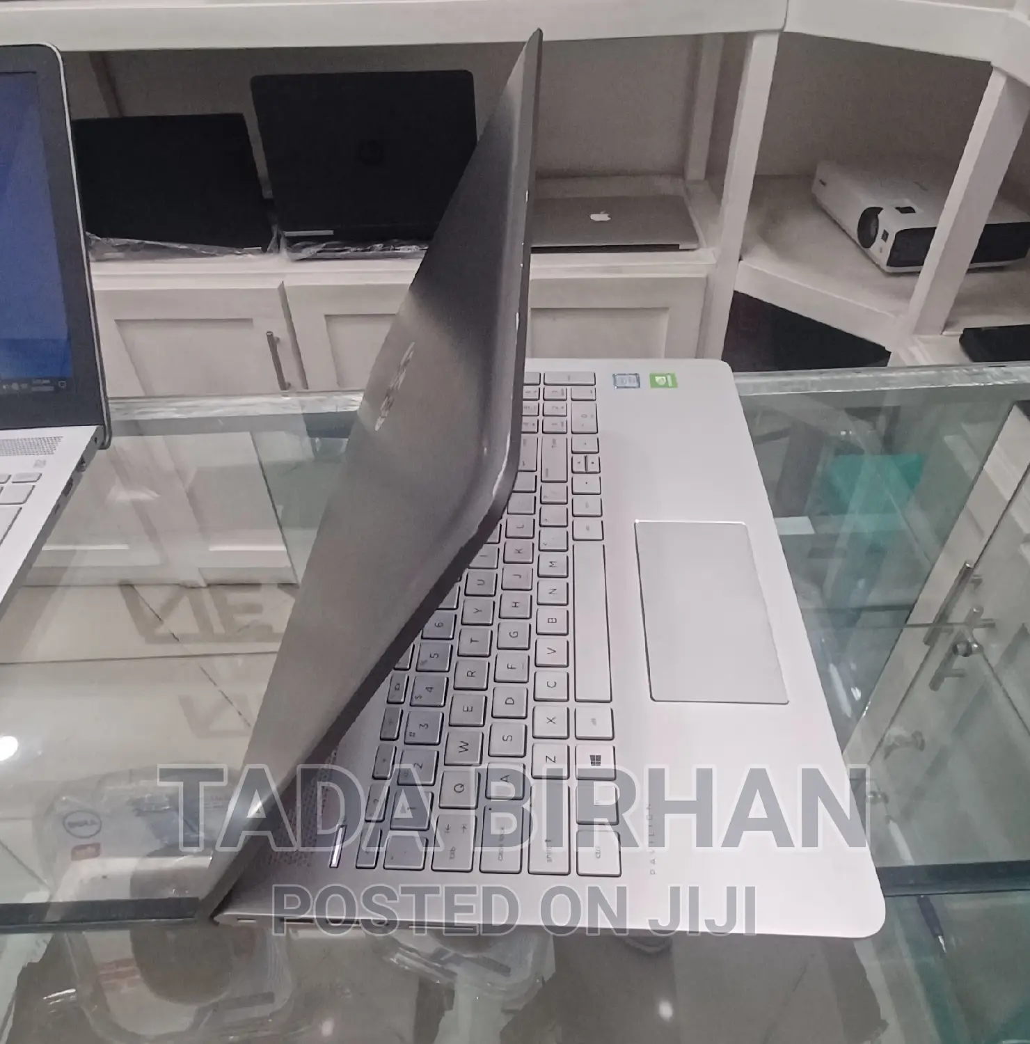 New Laptop HP Pavilion 15 8GB Intel Core I5 HDD 1T