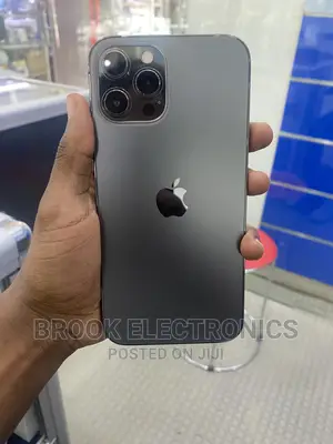 Photo - Apple iPhone 12 Pro Max 128 GB Black