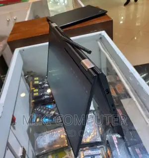 Photo - New Laptop Lenovo ThinkPad Yoga 370 16GB Intel Core I7 SSD 512GB
