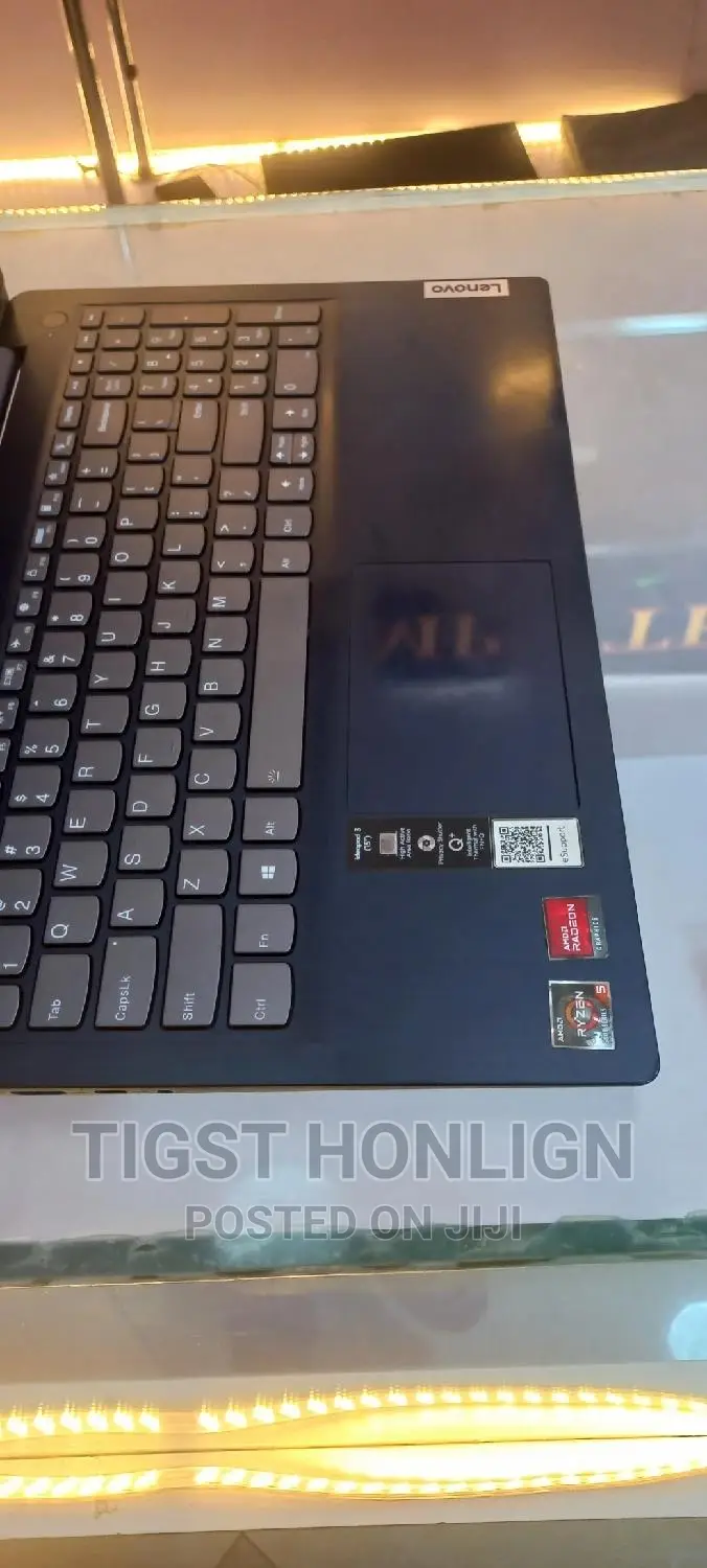 New Laptop Lenovo Ideapad 3 8GB AMD Ryzen 5 SSD 512GB