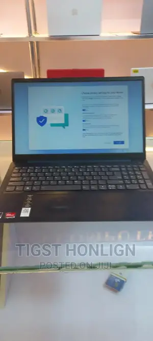 New Laptop Lenovo Ideapad 3 8GB AMD Ryzen 5 SSD 512GB