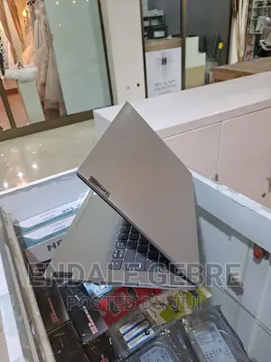 New Laptop Lenovo Ideapad 3 8GB AMD Ryzen 5 HDD+SSD 500GB