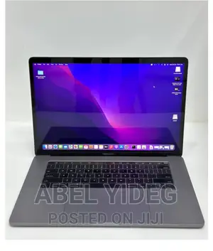Photo - New Laptop Apple MacBook Pro 2017 16GB Intel Core I7 SSD 512GB