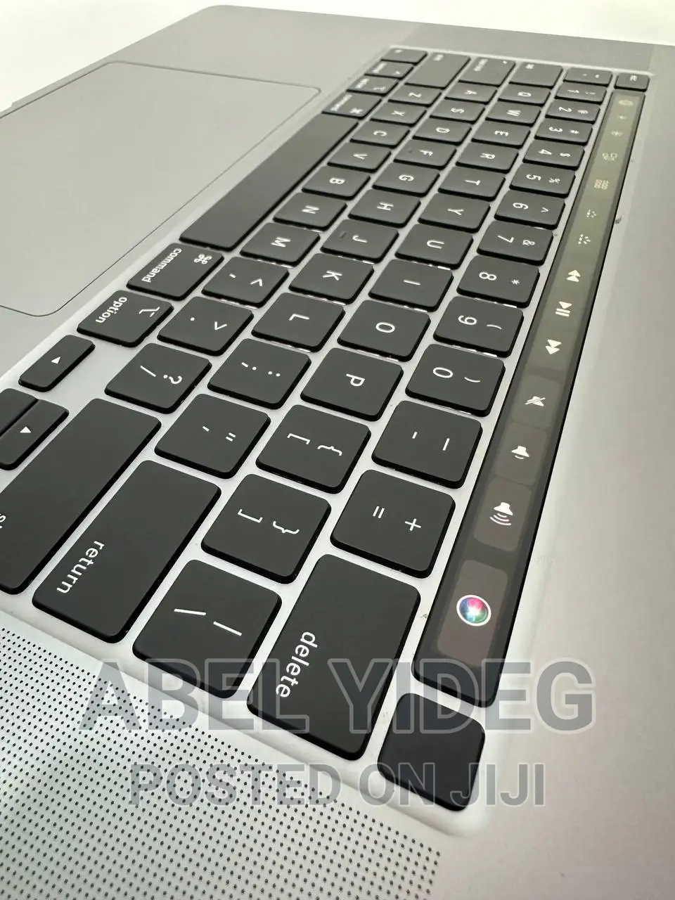New Laptop Apple MacBook Pro 2019 16GB Intel Core I7 SSD 512GB