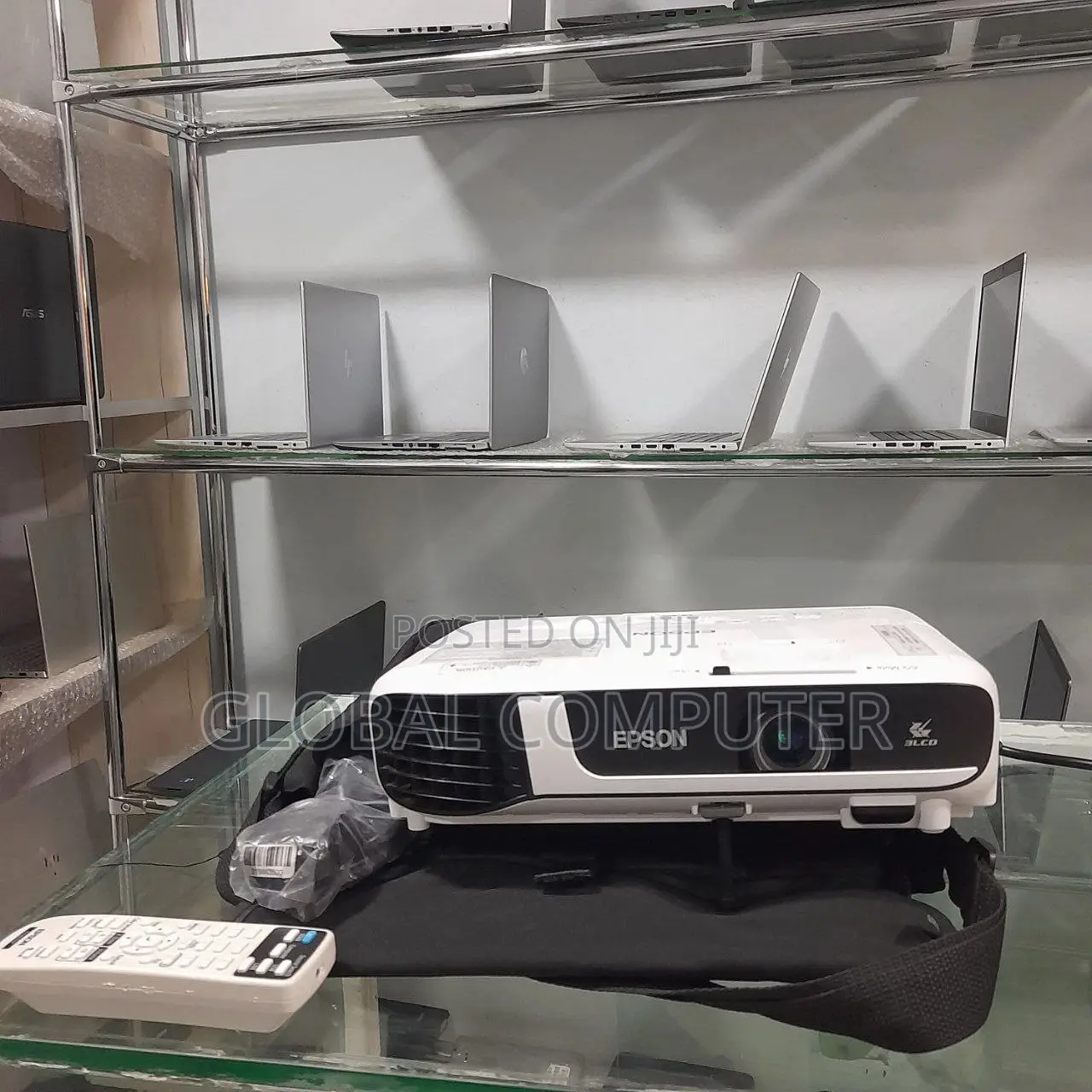 Brand New EPSON Projector Eb X51