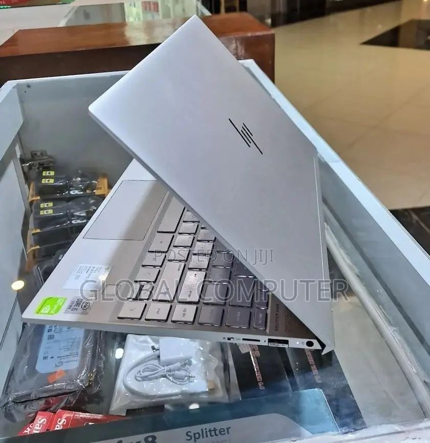 New Laptop HP Envy X2 11 8GB Intel Core I7 SSD 512GB