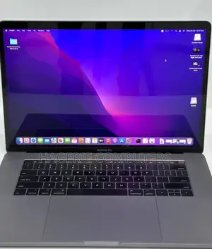 Photo - New Laptop Apple MacBook Pro 2017 16GB Intel Core I7 SSD 512GB