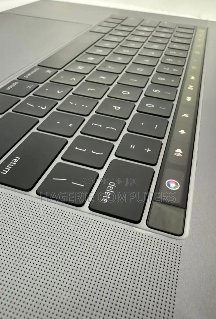 New Laptop Apple MacBook Pro 2017 16GB Intel Core I7 SSD 512GB