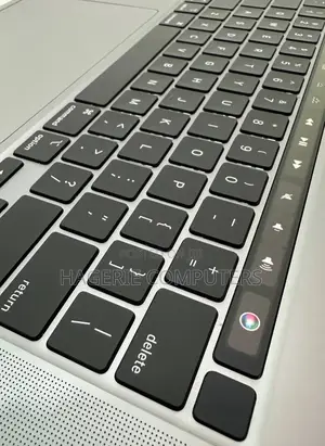 New Laptop Apple MacBook Pro 2019 16GB Intel Core I7 SSD 512GB