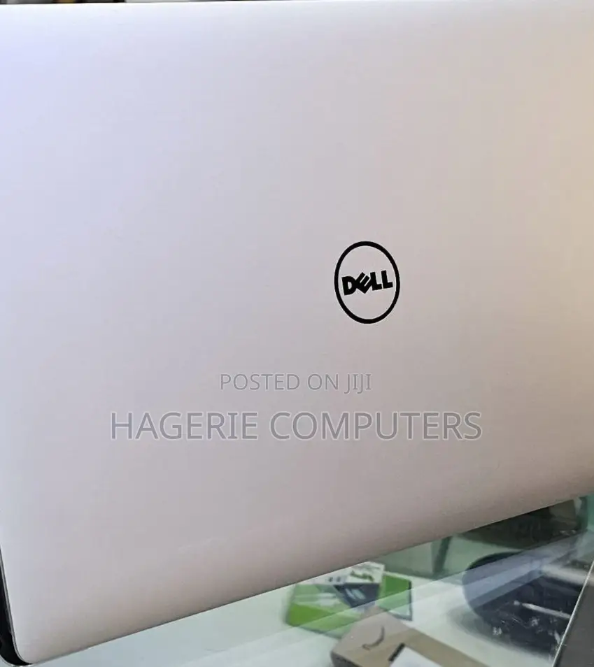 New Laptop Dell Precision 3561 16GB Intel Core I7 SSD 512GB