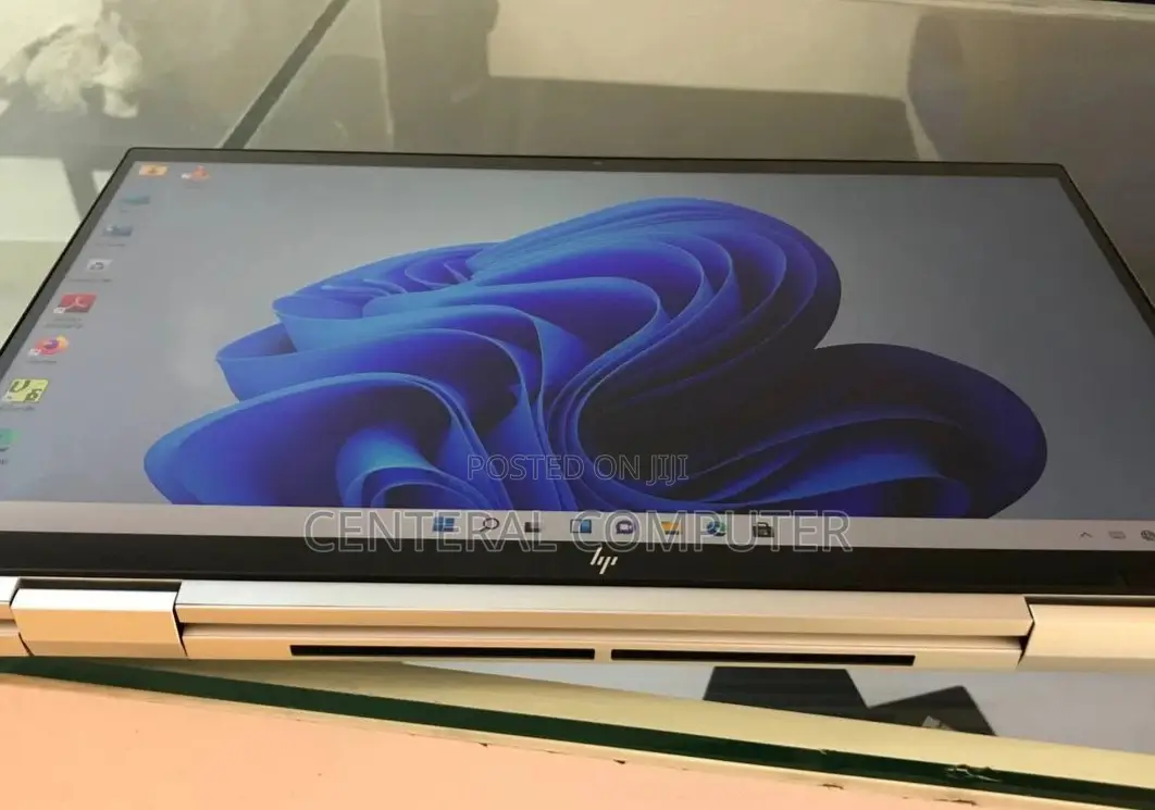 New Laptop HP Envy X360 16GB Intel Core I5 SSD 512GB