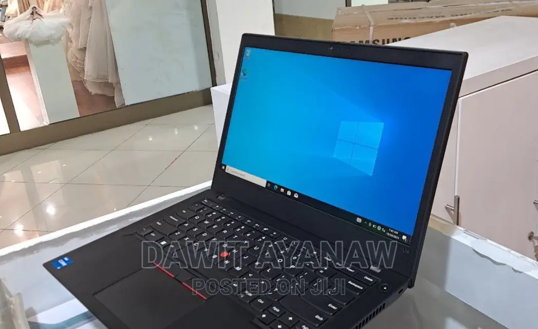 New Laptop Lenovo 8GB Intel Core I5 SSD 512GB