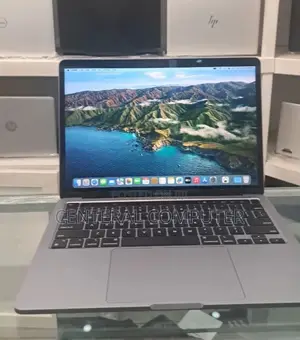 Photo - New Laptop Apple MacBook Pro 2020 M1 8GB Apple M1 SSD 256GB