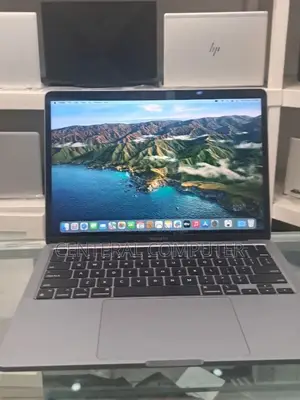 New Laptop Apple MacBook Pro 2020 M1 8GB Apple M1 SSD 256GB