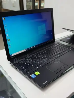 Photo - New Laptop Toshiba Satellite C850 4GB Intel Core I5 HDD 500GB