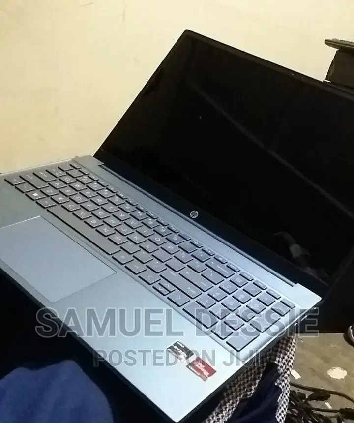 New Laptop HP Pavilion 15 8GB AMD Ryzen 5 SSD 512GB