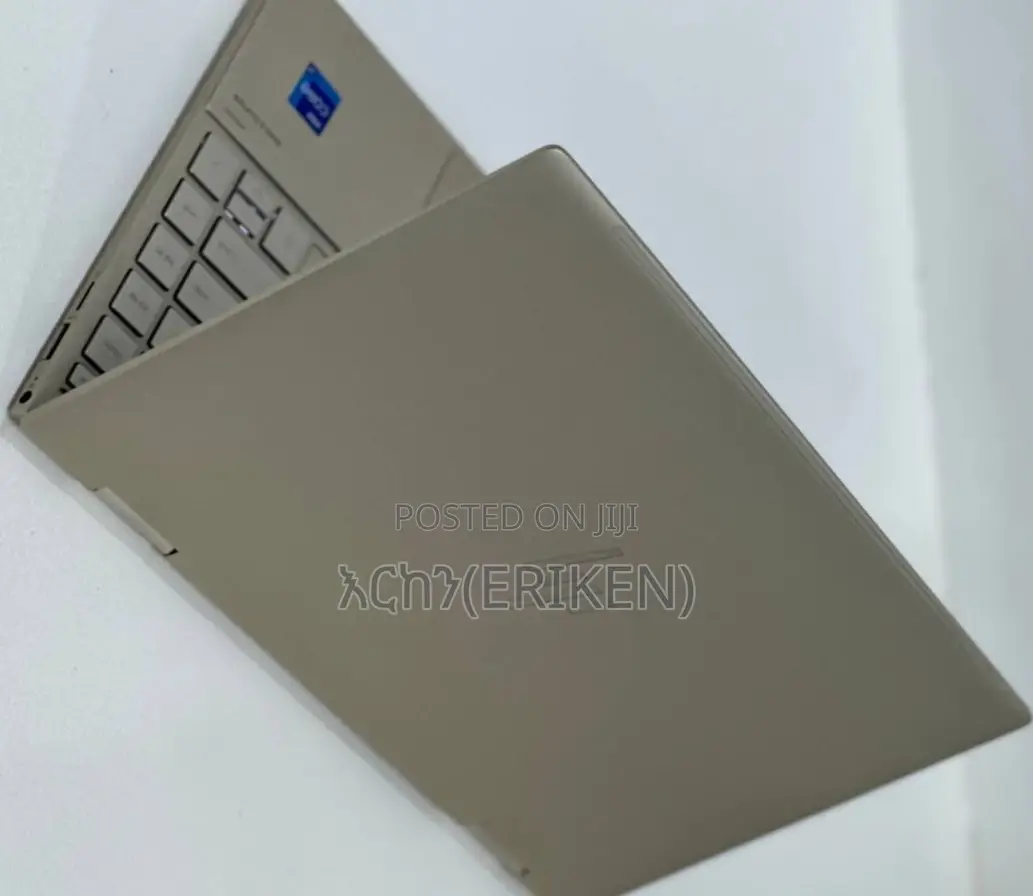 New Laptop HP Envy X360 8GB Intel Core I7 SSD 1T