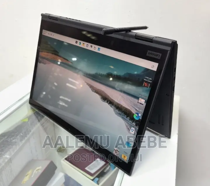 New Laptop Lenovo ThinkPad Yoga 370 8GB Intel Core I5 SSD 512GB