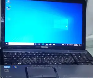 New Laptop Toshiba 8GB Intel Core I7 HDD 750GB
