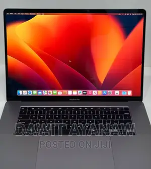 New Laptop Apple MacBook Pro 2019 16GB Intel Core I7 SSD 512GB