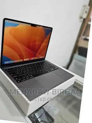 New Laptop Apple MacBook Air 2023 M2 8GB Apple M2 SSD 256GB
