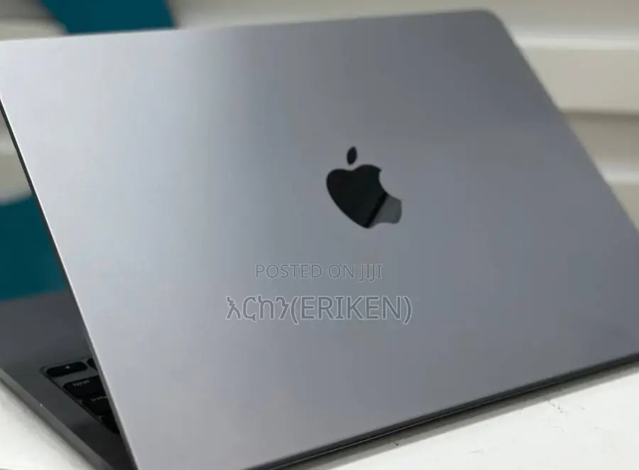 New Laptop Apple MacBook Air 2022 M2 16GB Apple M2 SSD 1T