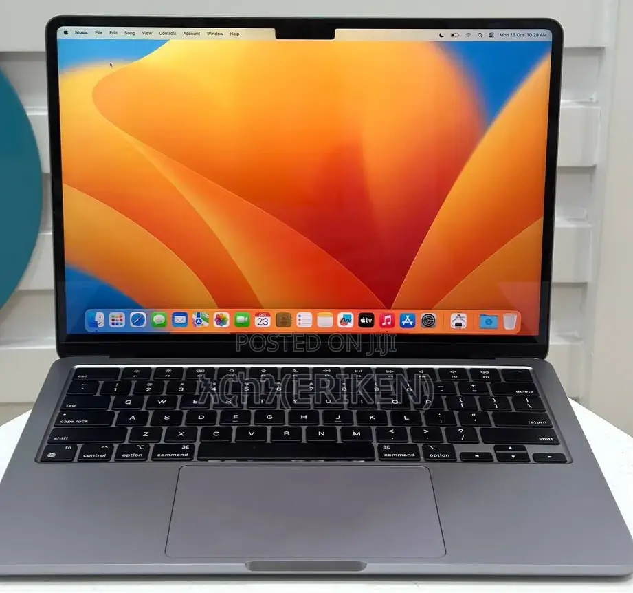 New Laptop Apple MacBook Air 2022 M2 16GB Apple M2 SSD 1T