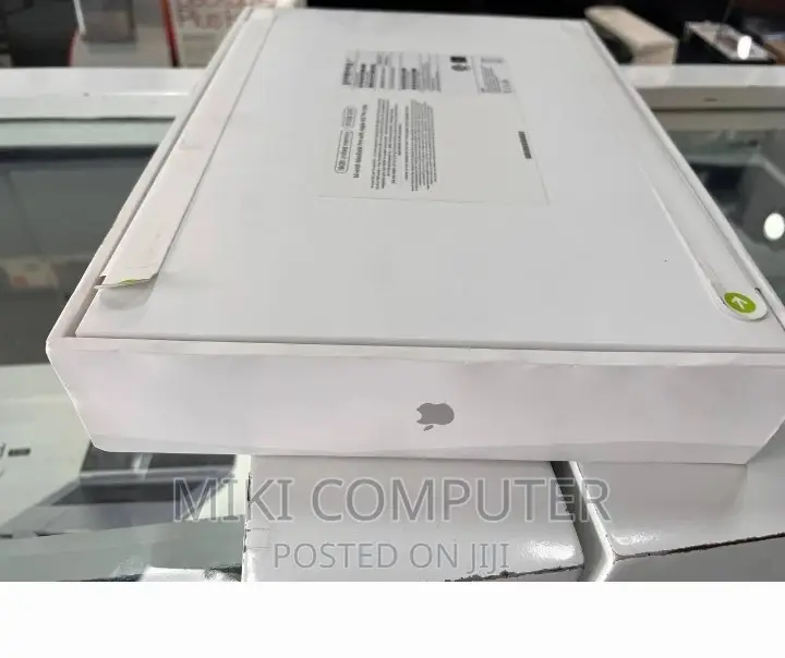 New Laptop Apple MacBook Pro 2023 M2 16GB Intel SSD 512GB