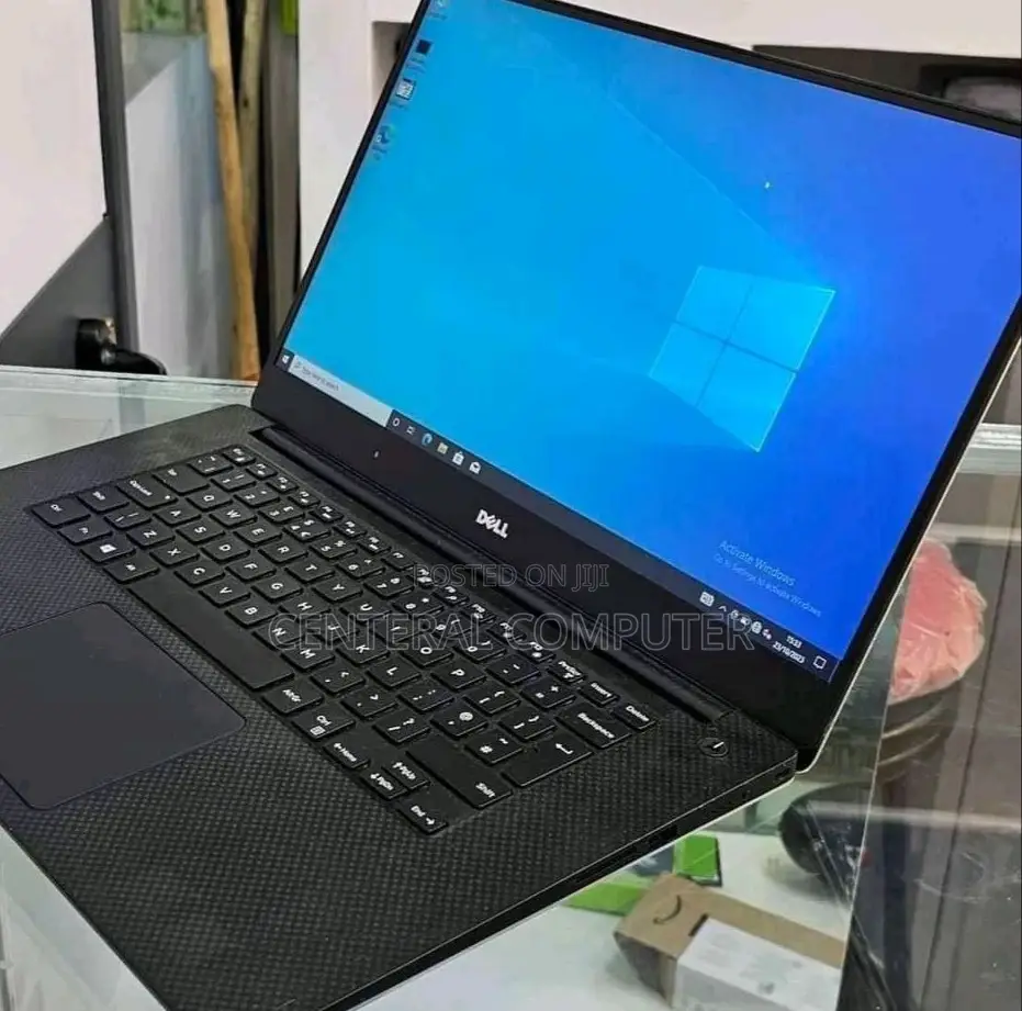 New Laptop Dell XPS 15 (9560) 32GB Intel Core I7 HDD 1T