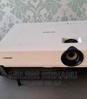 New Sony Dx 102 Projector