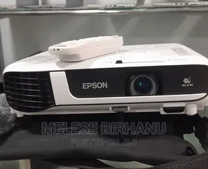 Photo - New Epson EB-X51