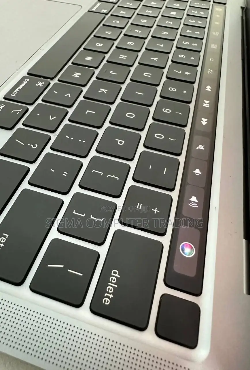 New Laptop Apple MacBook Pro M1 8GB Apple M1 SSD 256GB