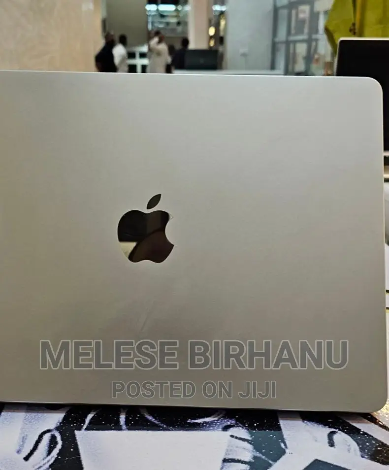 New Laptop Apple MacBook Air 2022 M2 8GB Intel Core I7 SSD 256GB