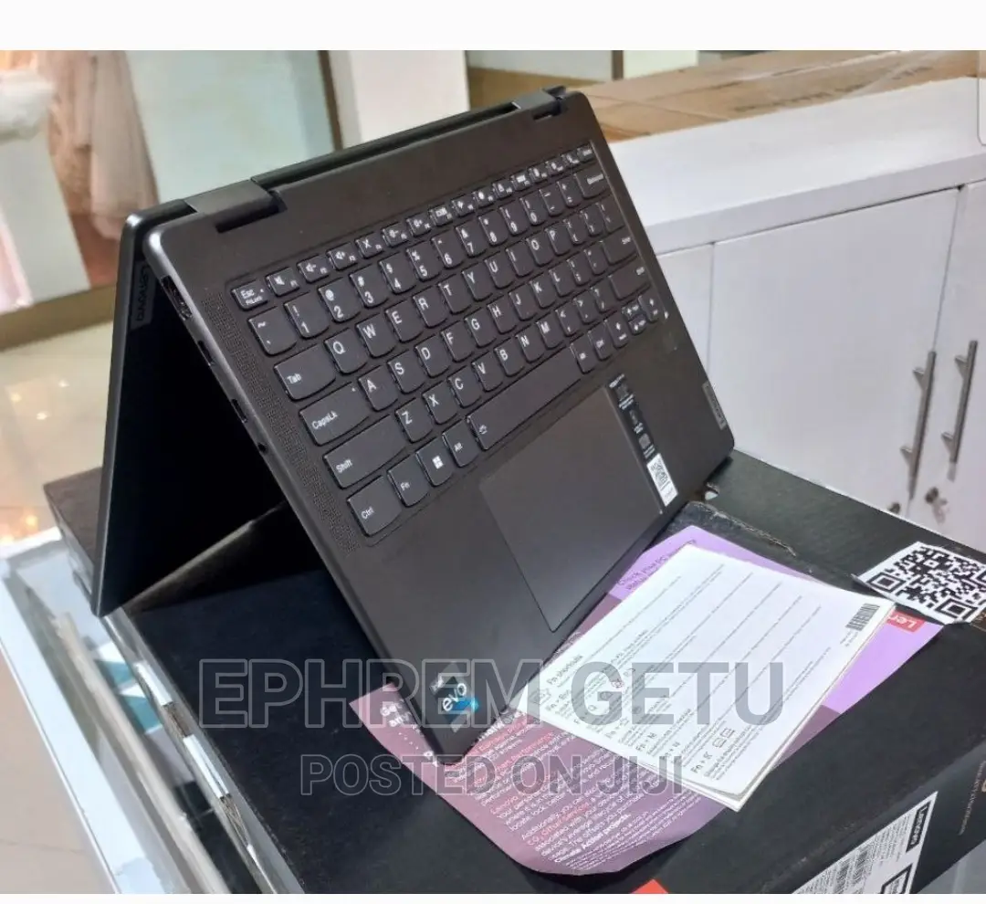 New Laptop Lenovo Yoga 700 16GB Intel Core I5 SSD 512GB