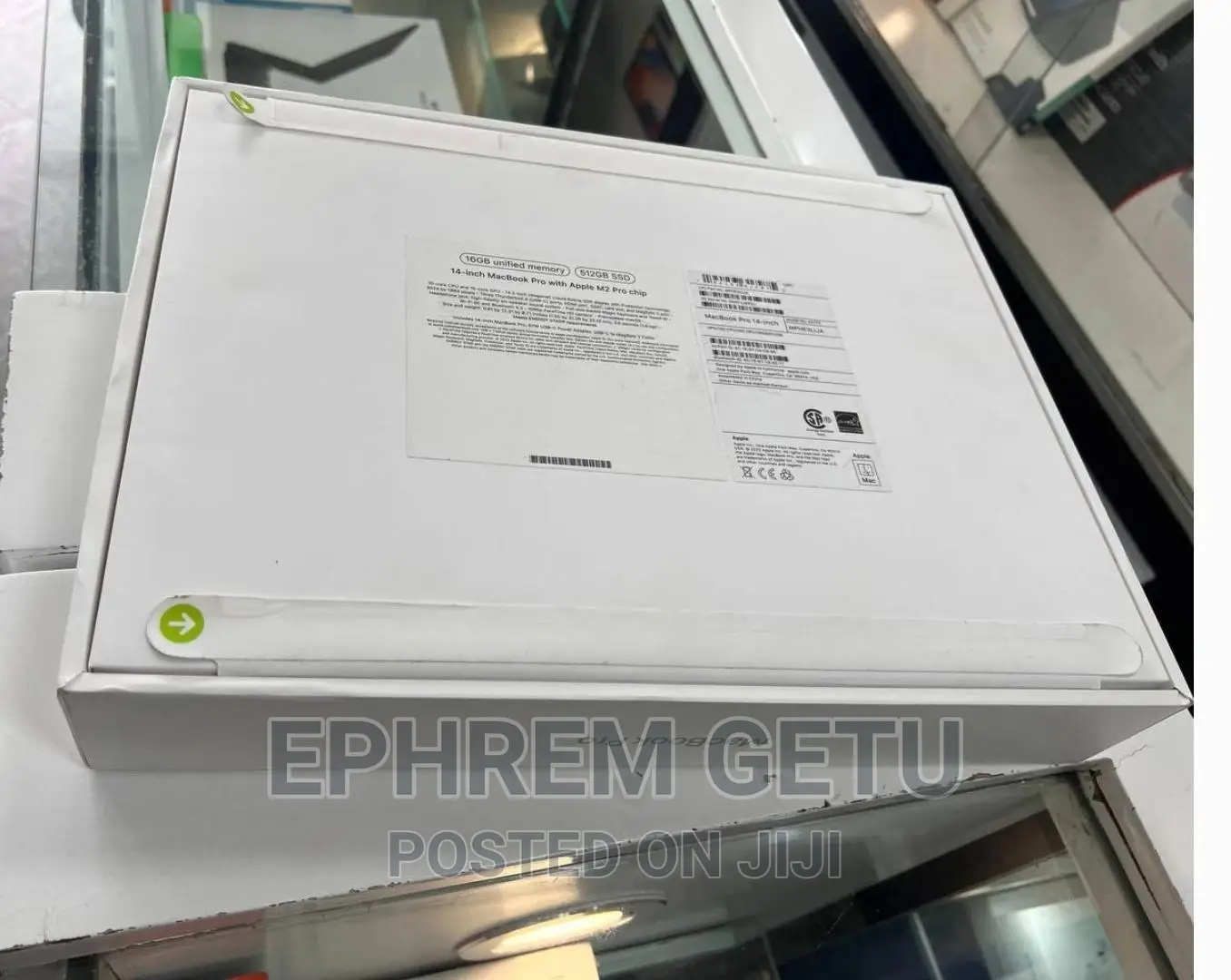 New Laptop Apple MacBook Pro 16GB Apple M2 Ultra SSD 512GB