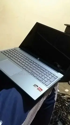 New Laptop HP Pavilion 15 8GB AMD Ryzen 5 SSD 512GB