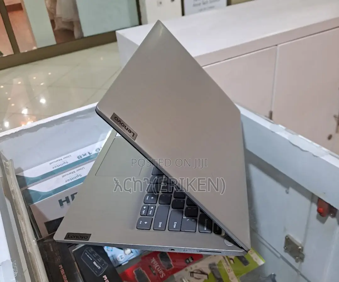 New Laptop Lenovo Ideapad 3 8GB AMD Ryzen 5 HDD+SSD 128GB
