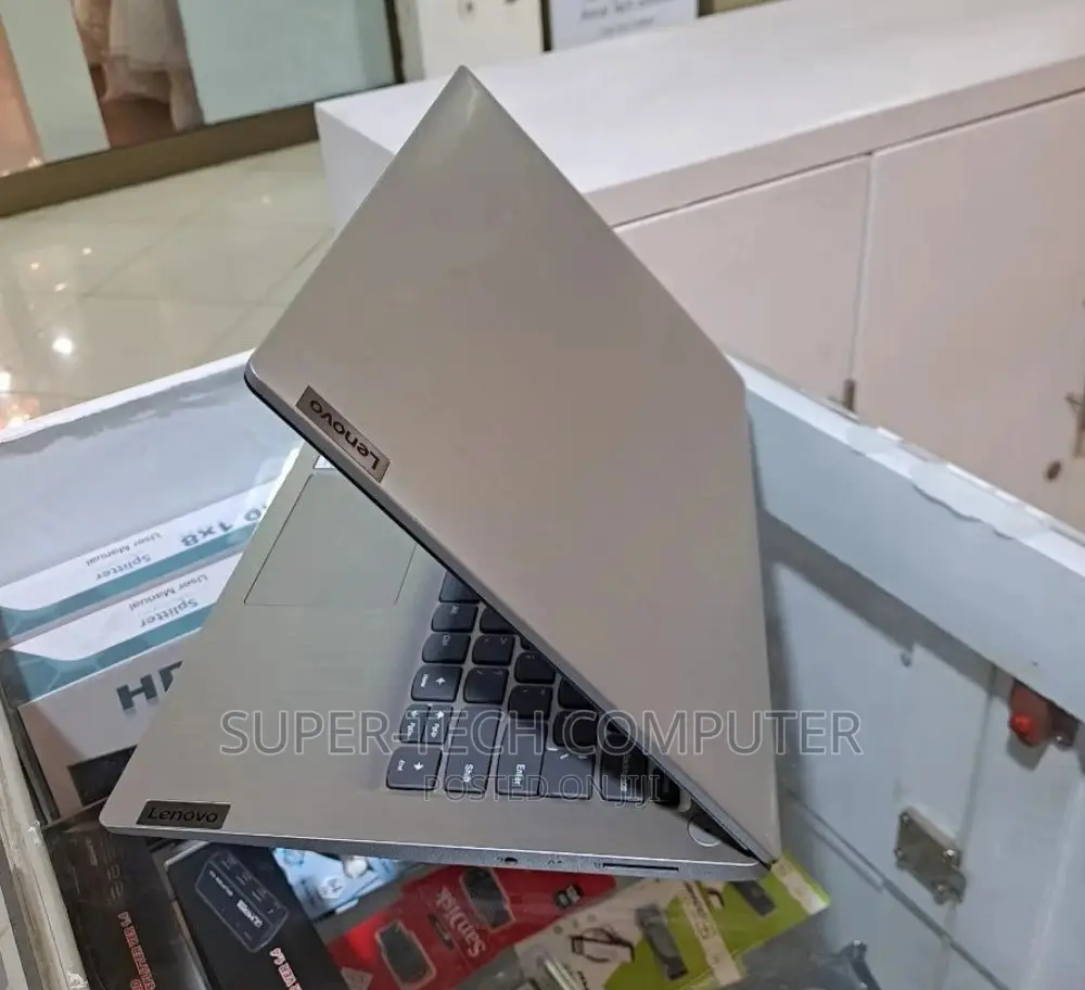 New Laptop Lenovo IdeaPad Z580 8GB AMD Ryzen 5 HDD+SSD 640GB