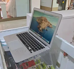 New Laptop Apple MacBook Air 2015 4GB Intel Core I5 SSD 128GB