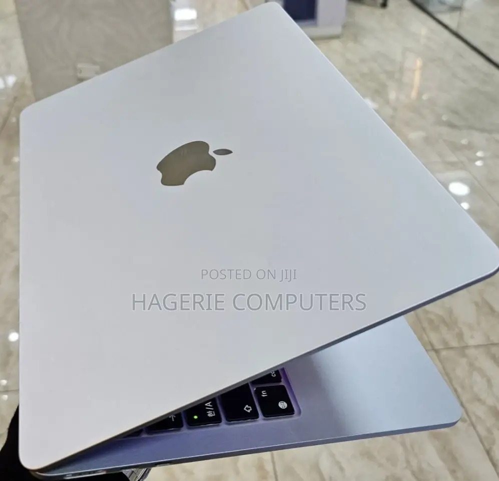 New Laptop Apple MacBook Air 2022 M2 8GB Apple M2 SSD 256GB