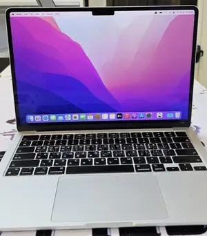 Photo - New Laptop Apple MacBook Air 2022 M2 8GB Apple M2 SSD 256GB