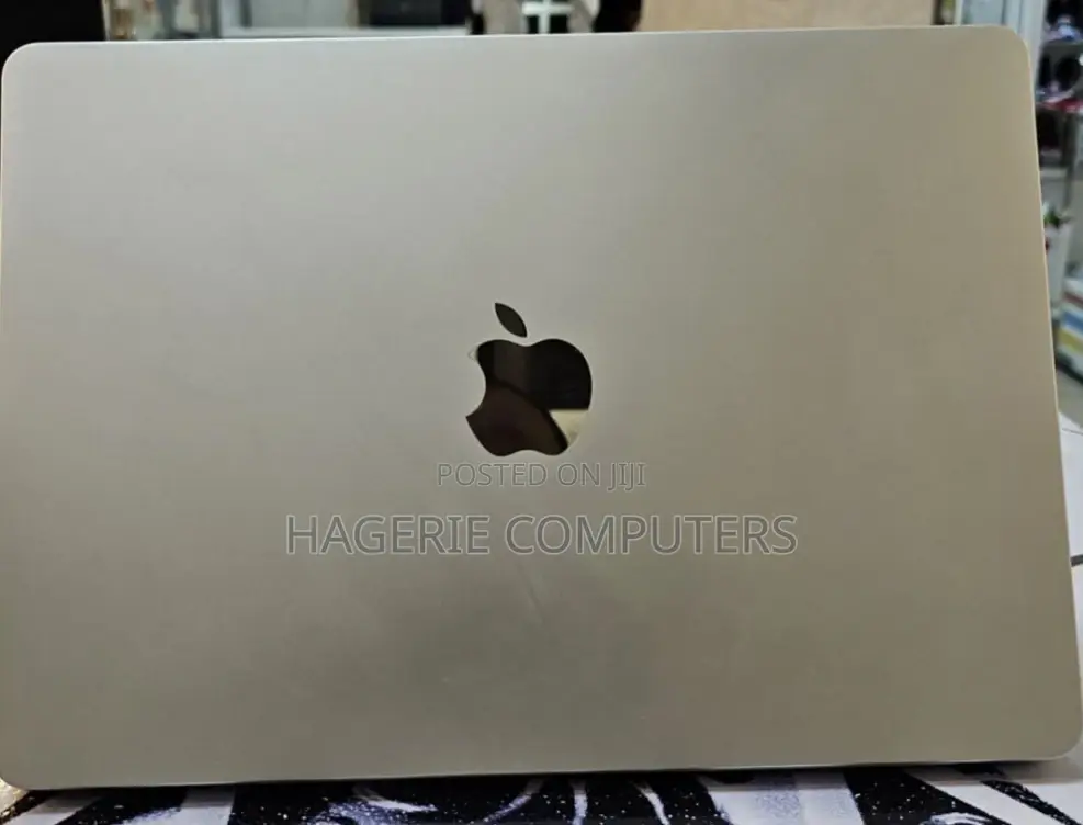 New Laptop Apple MacBook Air 2022 M2 8GB Apple M2 SSD 256GB