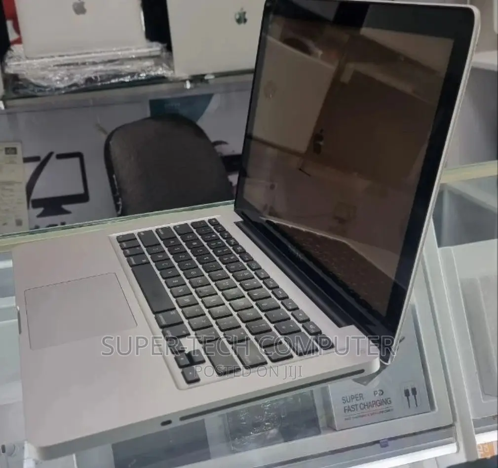 Laptop Apple MacBook Pro 2012 4GB Intel Core I5 HDD 500GB