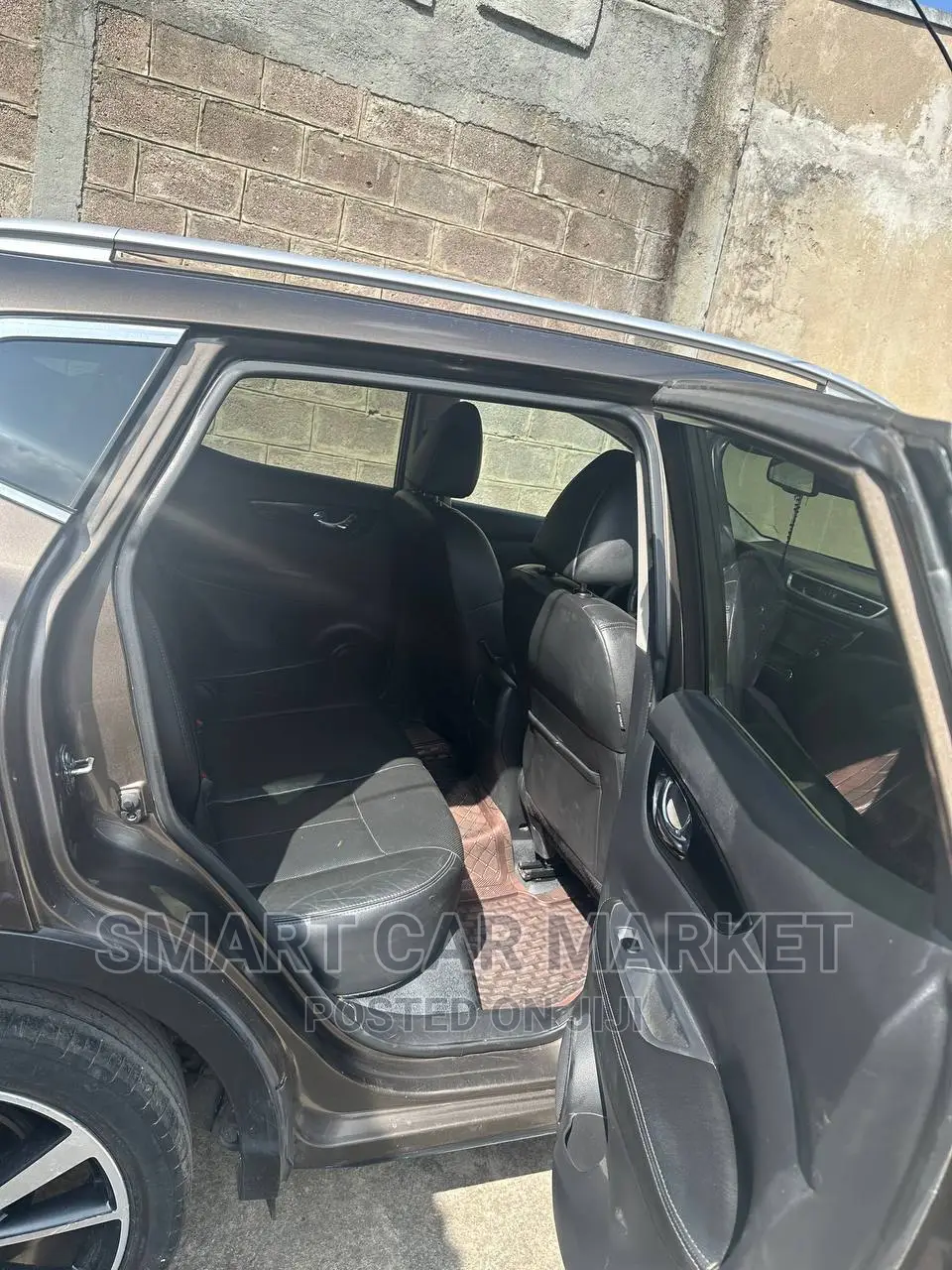 Nissan Qashqai 2017 Brown