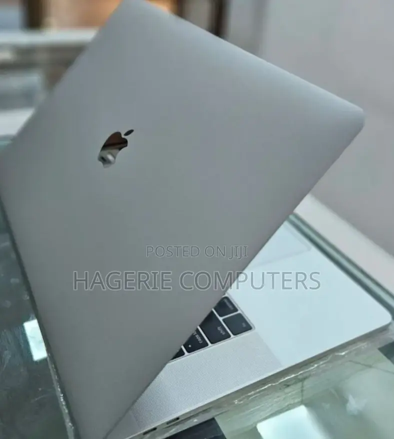 New Laptop Apple MacBook Pro 2017 16GB Intel Core I7 SSD 512GB