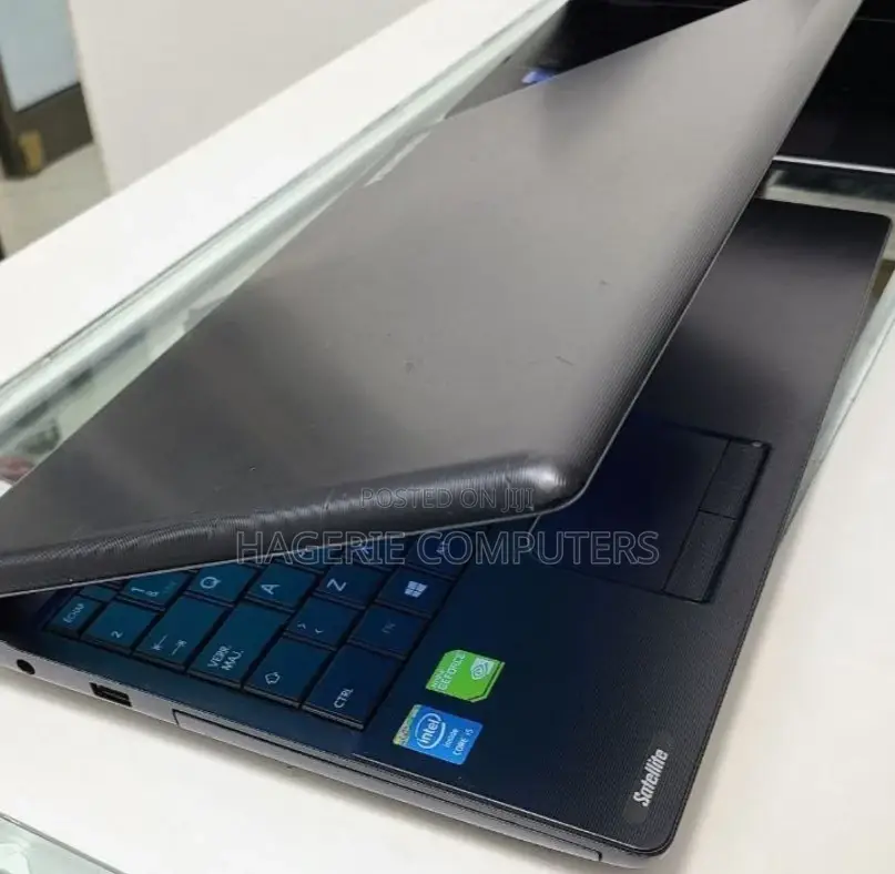 New Laptop Toshiba Satellite C50 4GB Intel Core i5 HDD 500GB