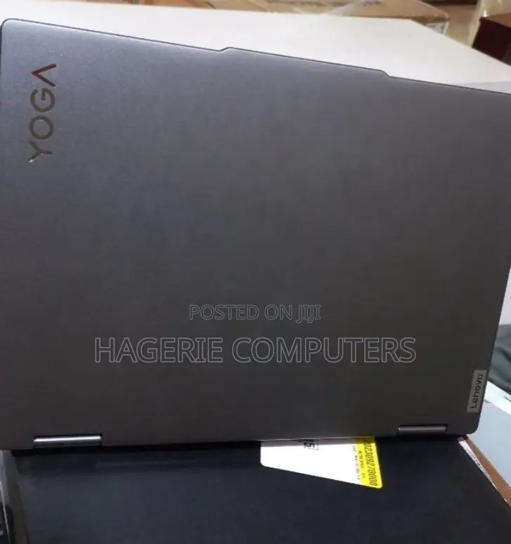 New Laptop Lenovo Yoga 710 16GB Intel Core I5 SSD 512GB